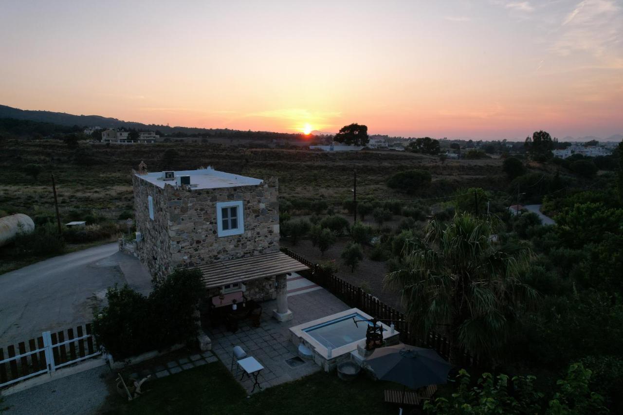 Traditional Kos Villa With Swimming Pool, Lawn Yard And Bbq Exterior foto